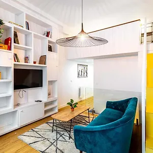 Disponible - - Equipped Souplex - From 1 To 6 Guests Paris