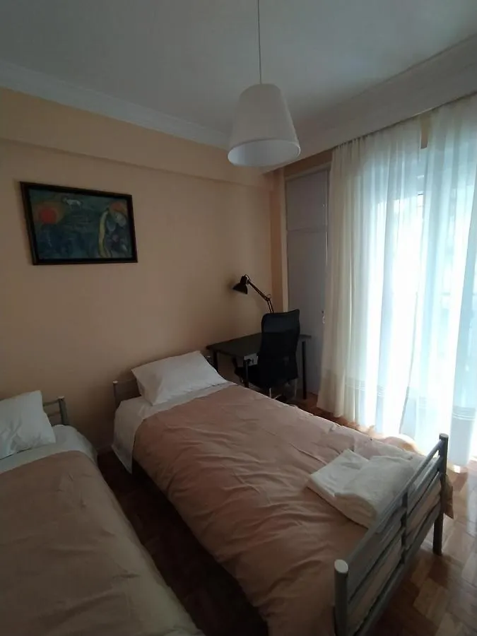 Cozy Three Bdrms Central Apt At Five Filippou Str Thessaloniki