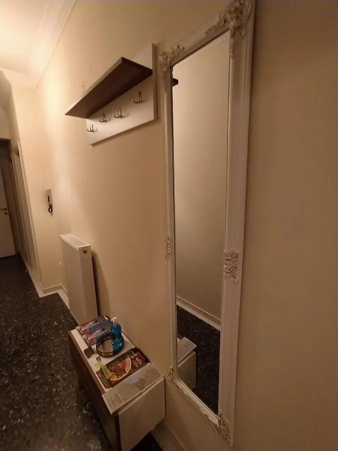 Apartment Cozy Three Bdrms Central Apt At Five Filippou Str Thessaloniki Greece